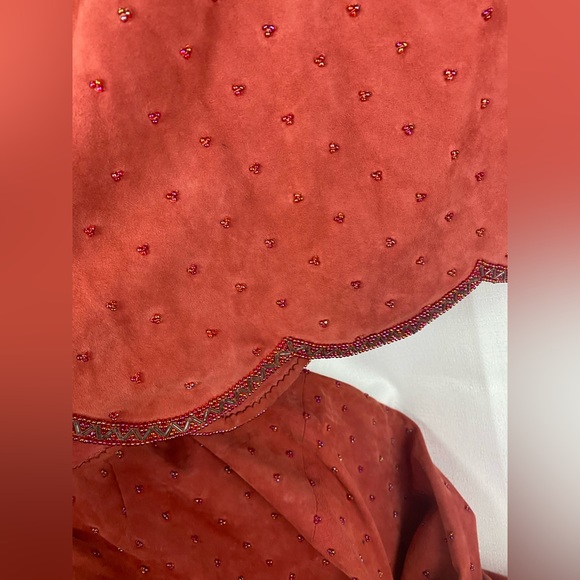 Beautiful vintage 80’s hand beaded suede skirt and top by Judith Ann - Picture 6 of 9